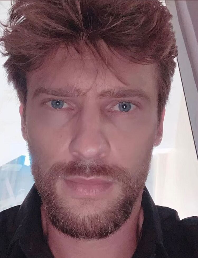  54409520  David, 26 ,    