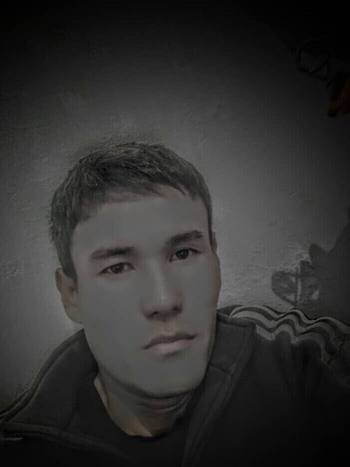  20663080  Erik, 35 ,    