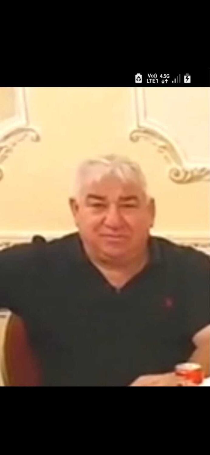  48831590  Savas, 55 ,     