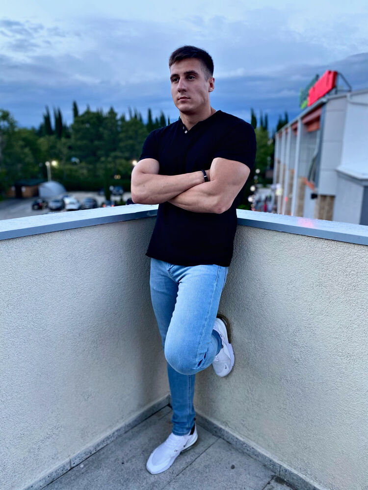  28487140  Igor, 28 ,    