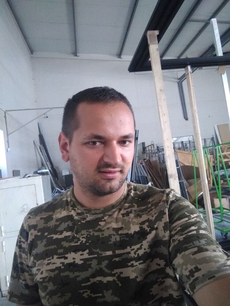  ,   Ivan, 32 ,   ,   , c 