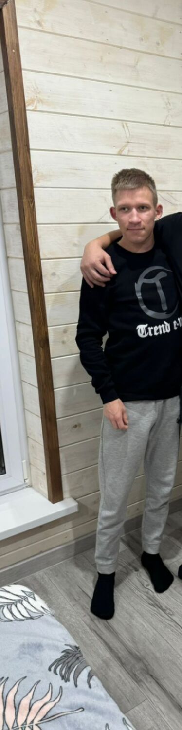  49339640  Marat, 21 ,     