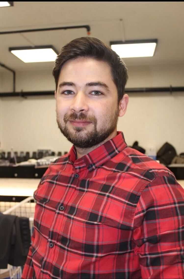  20538670  Maga, 32 ,    