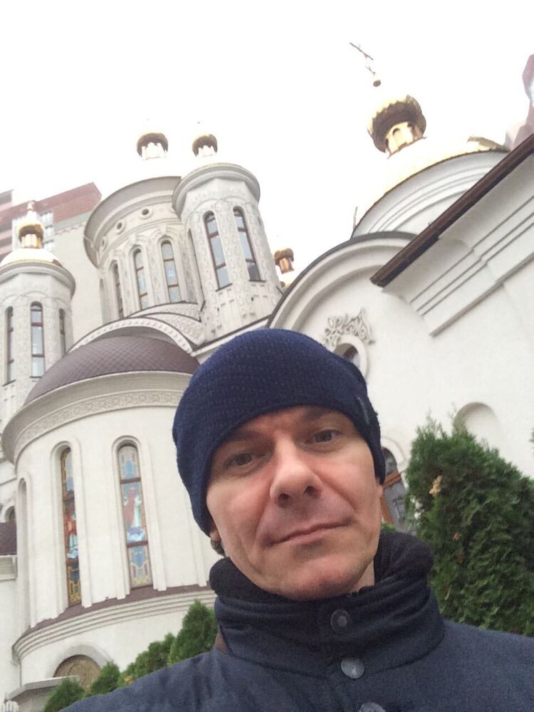  38679240  Dima, 42 ,    