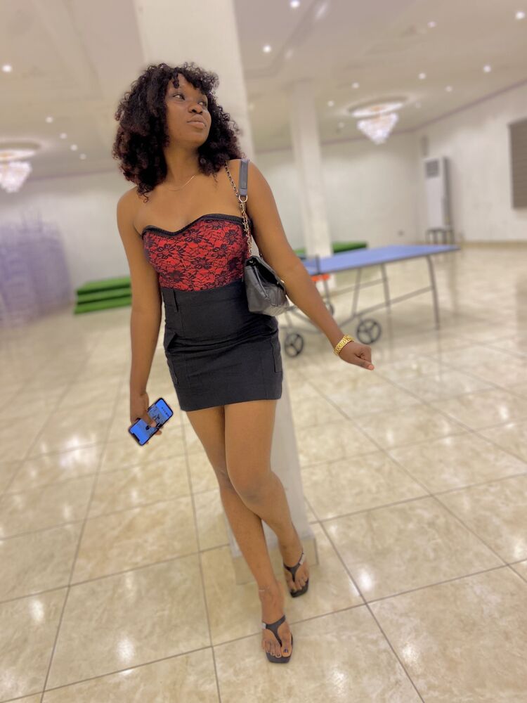  Lagos,   Precious, 28 ,   ,   , c 