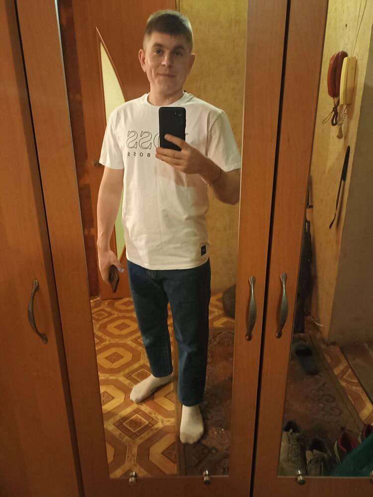  ,   Nikolay, 28 ,   ,   , c , 
