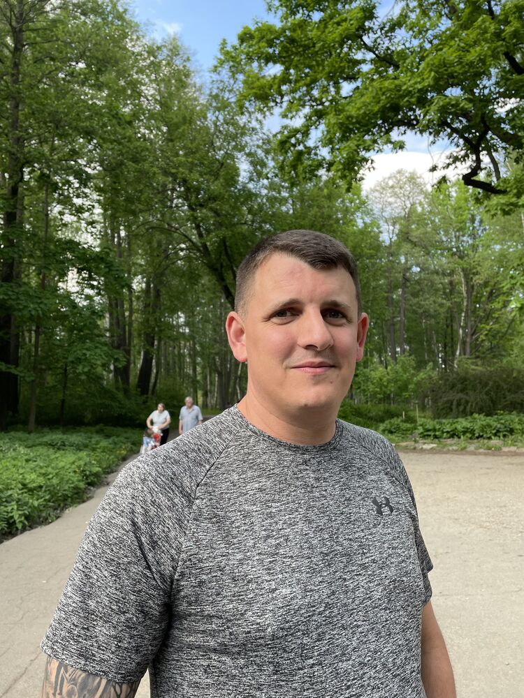  50550560  Erik, 36 ,    Paragon