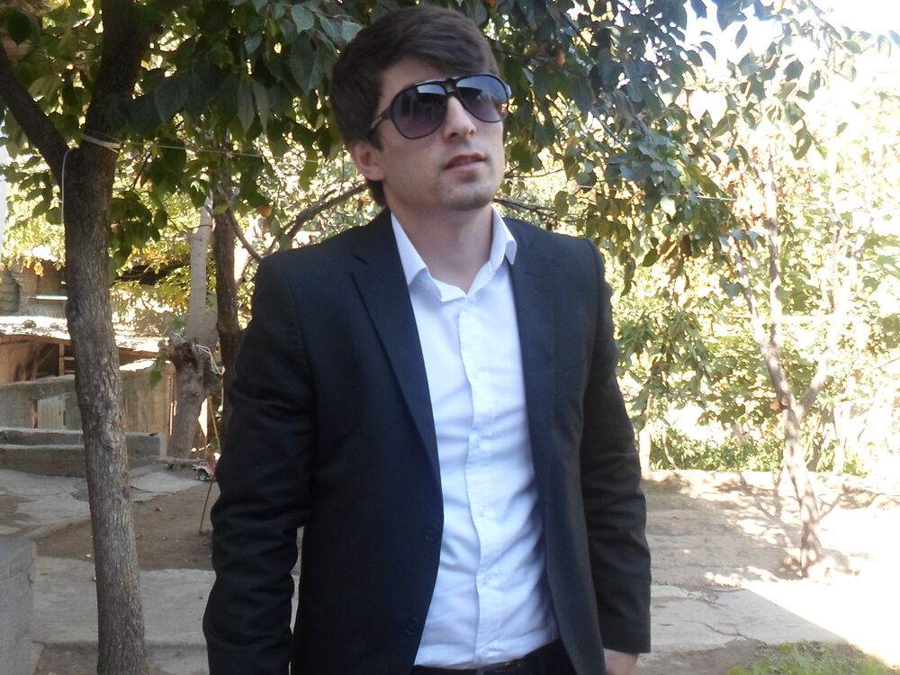  4239250  AmiR, 37 ,    