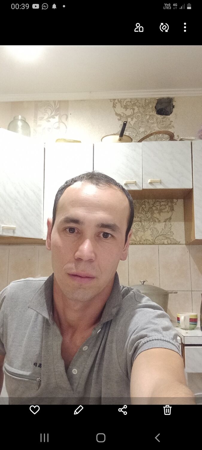  42889900  , 33 ,    