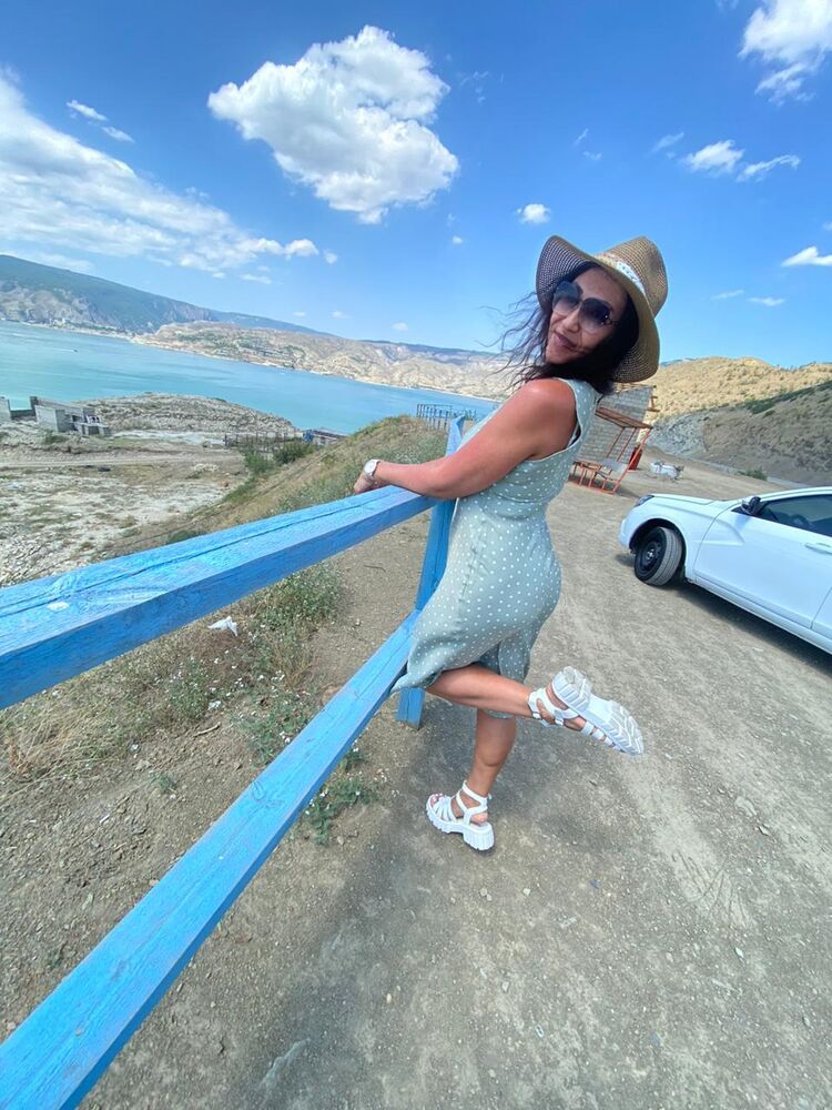  ,   Regina, 34 ,     , c , 