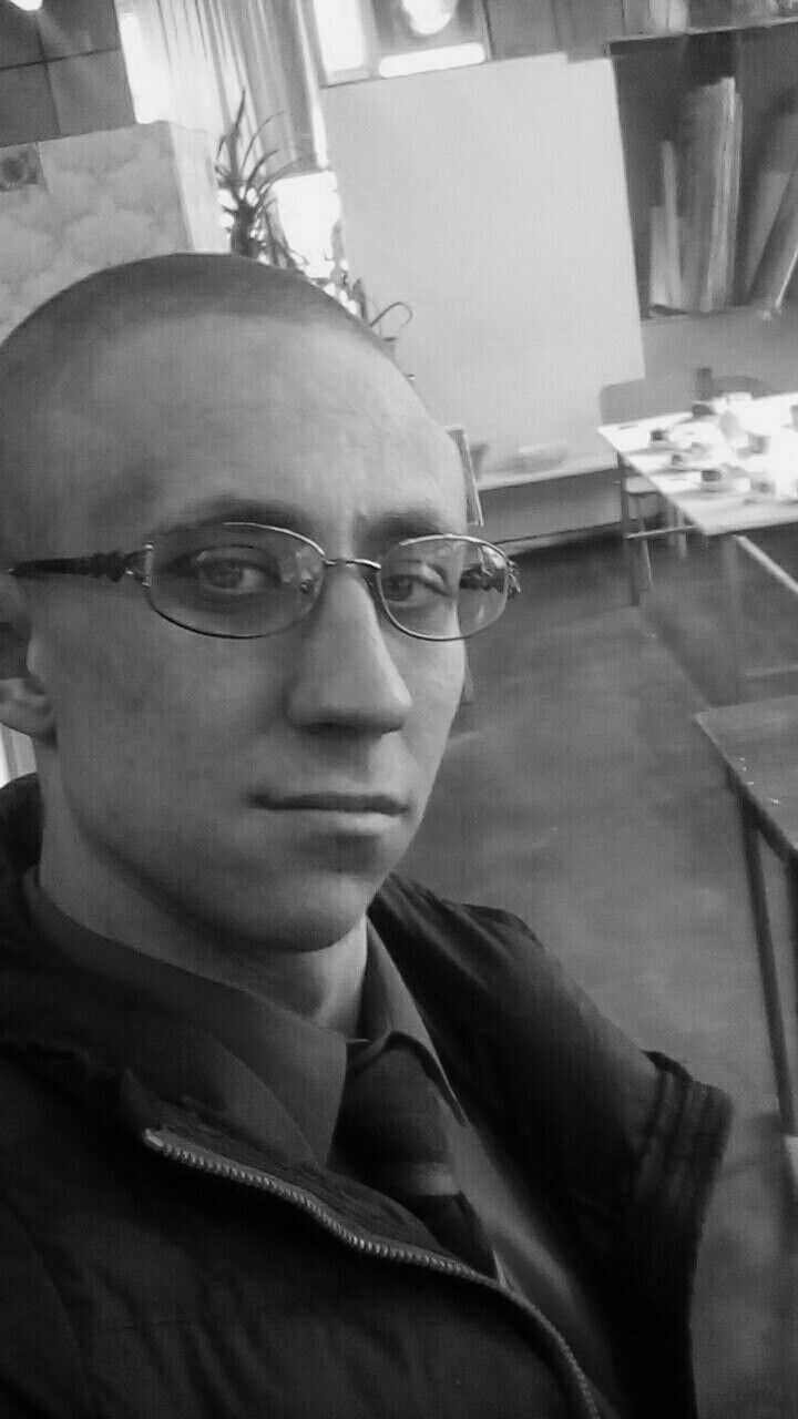  52668780  Nikolaus, 36 ,    