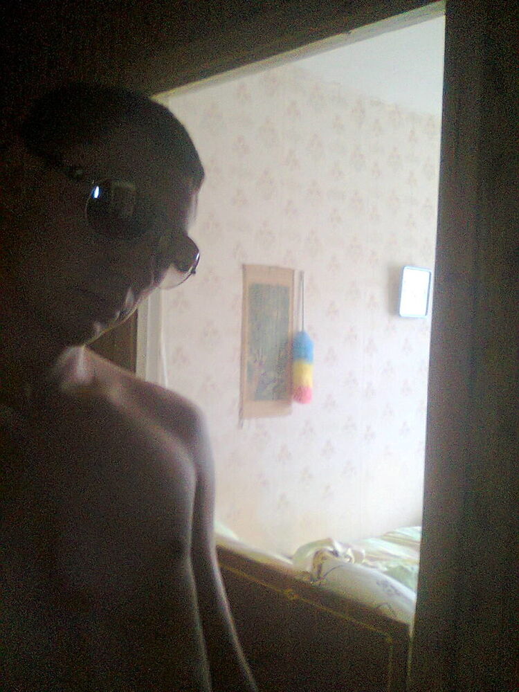  4515680  Bukmeker, 35 ,    