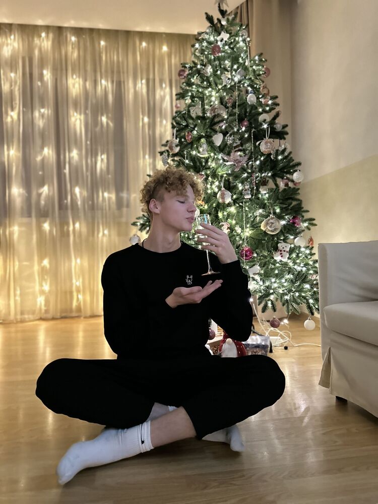 ���� 40332690 ����� �����, 20 ���, ���� ���������� � ����������