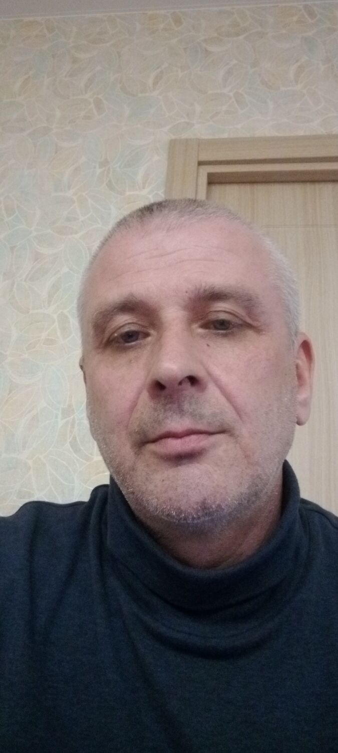  41890260  Zhuro, 43 ,    