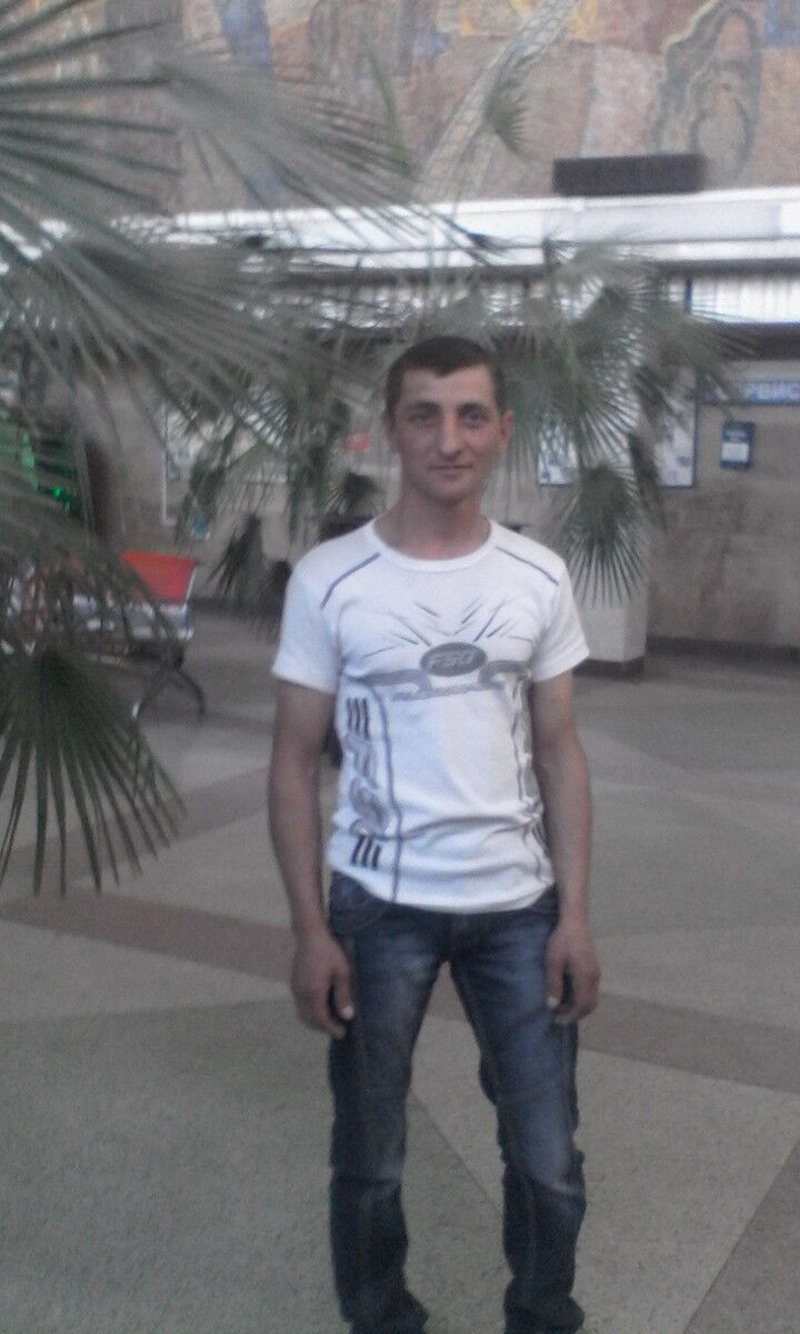  10077660  Aurel, 35 ,    