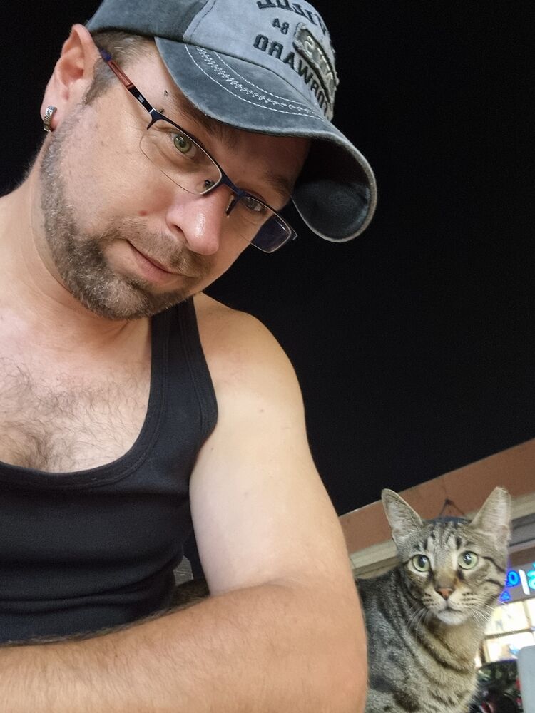  Tel Aviv-Yafo,   Victor, 37 ,   , 