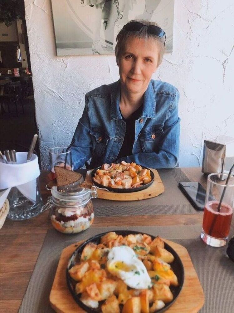  ,   Elena, 58 ,   ,   