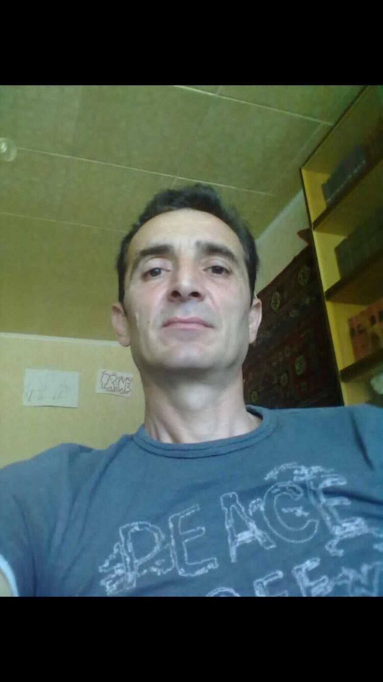  45056160  Erik, 51 ,    