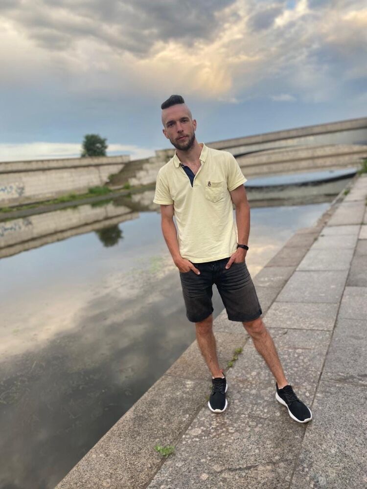  41219690  , 32 ,    -