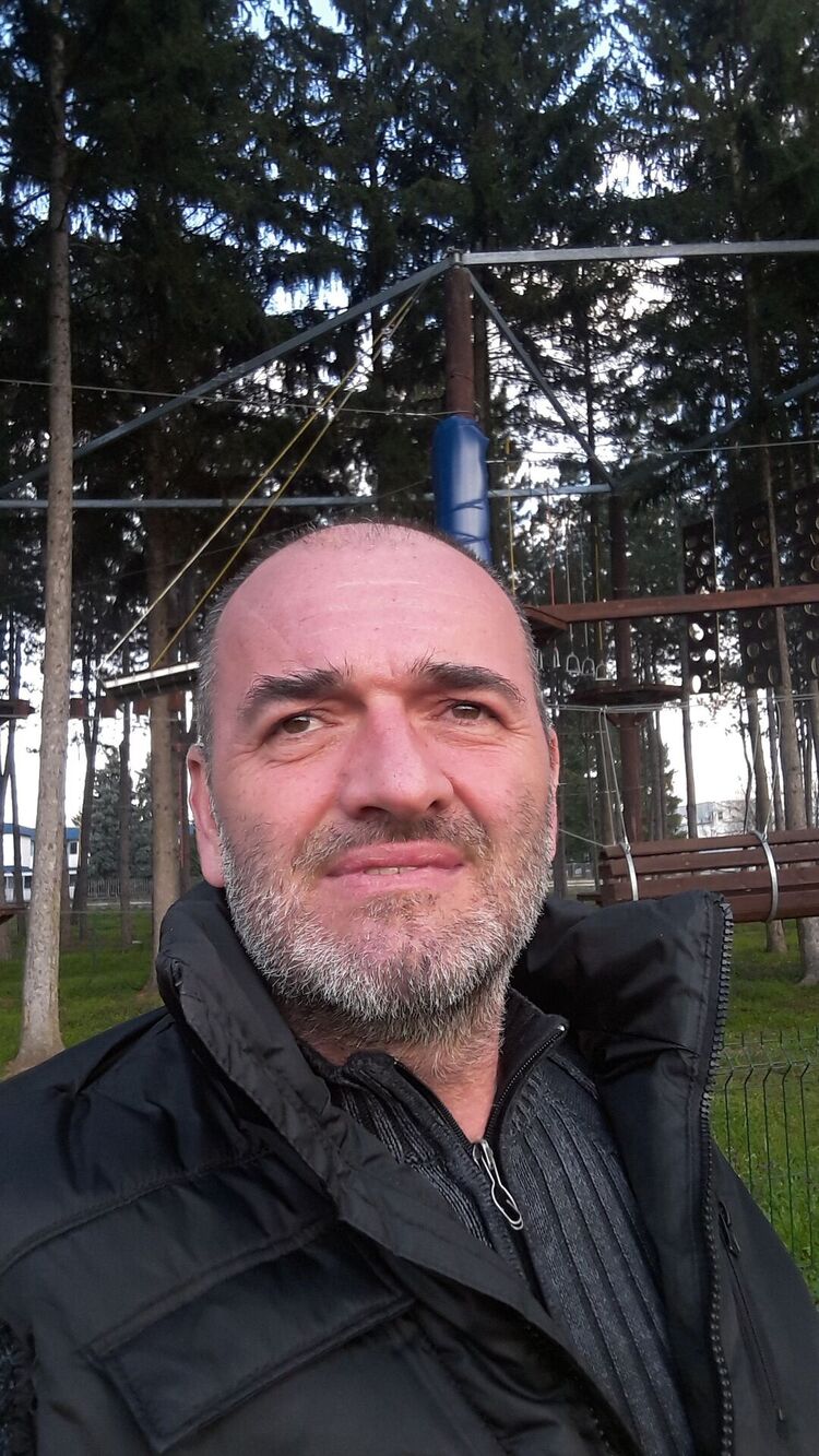  29454580  Predrag, 54 ,    