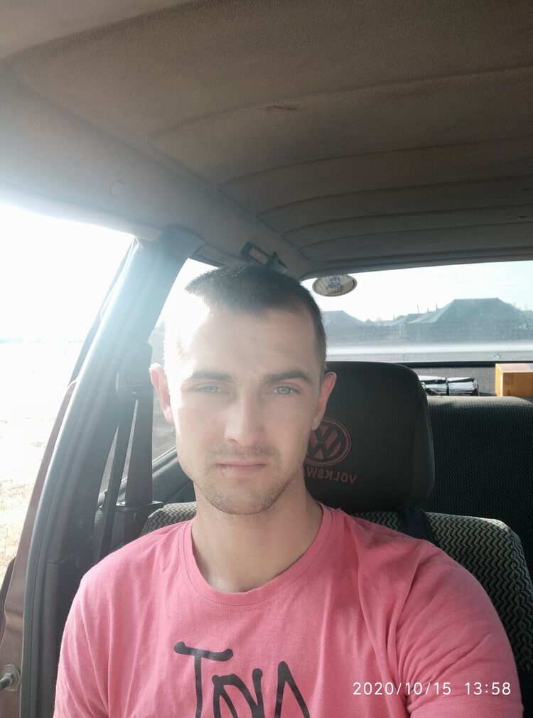  21519030  Denis, 34 ,    