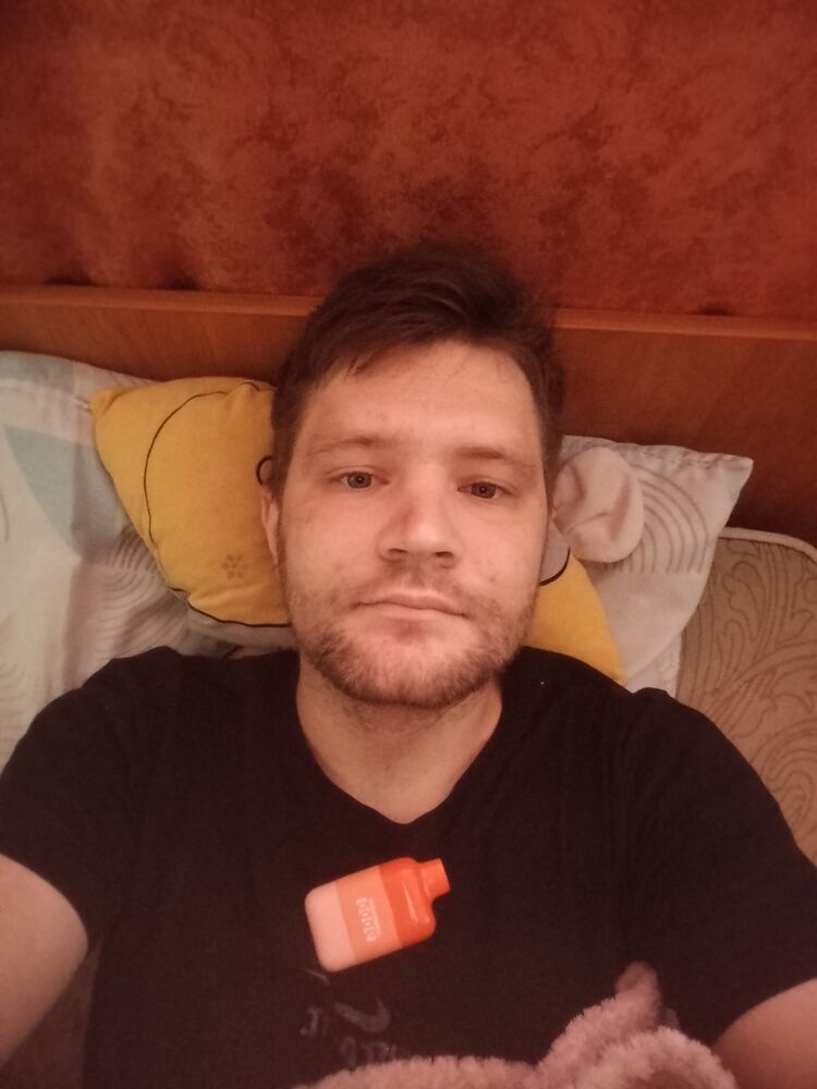  ,   Nik, 26 ,   ,   