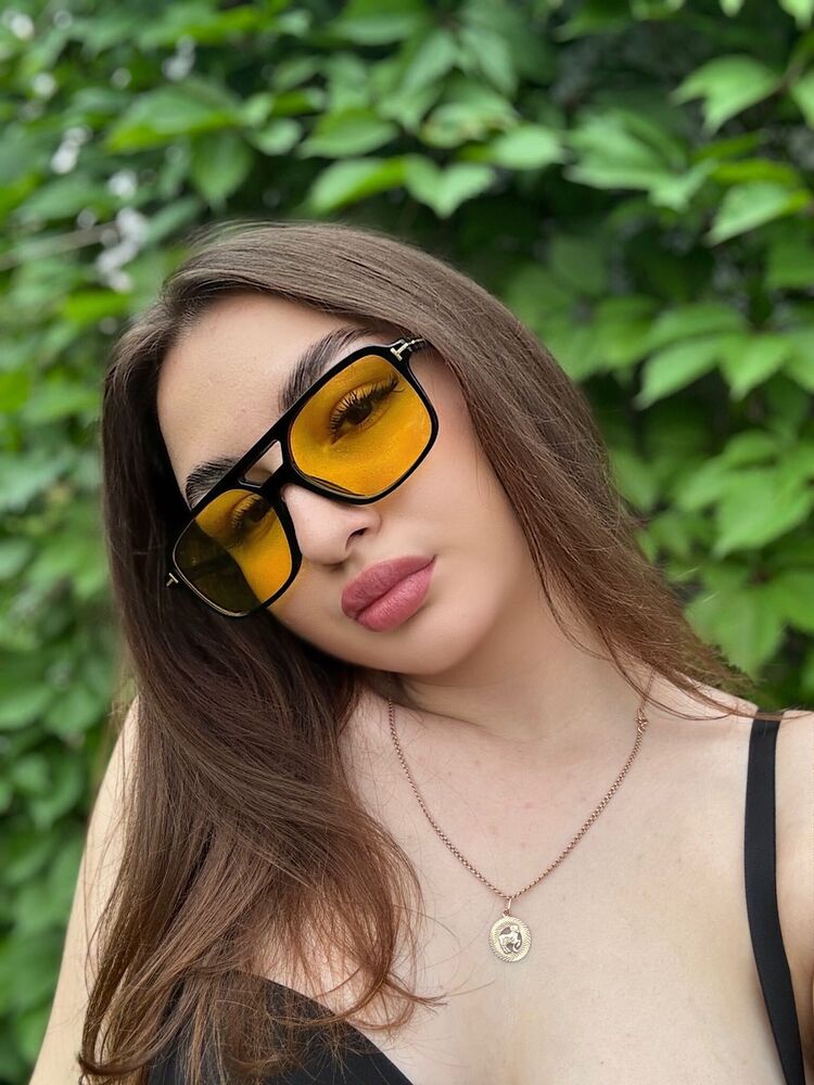  ,   Kamilla, 19 ,     , c 