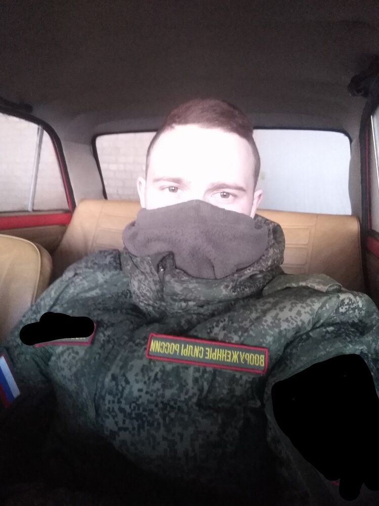  ,   Anton, 21 ,   ,   