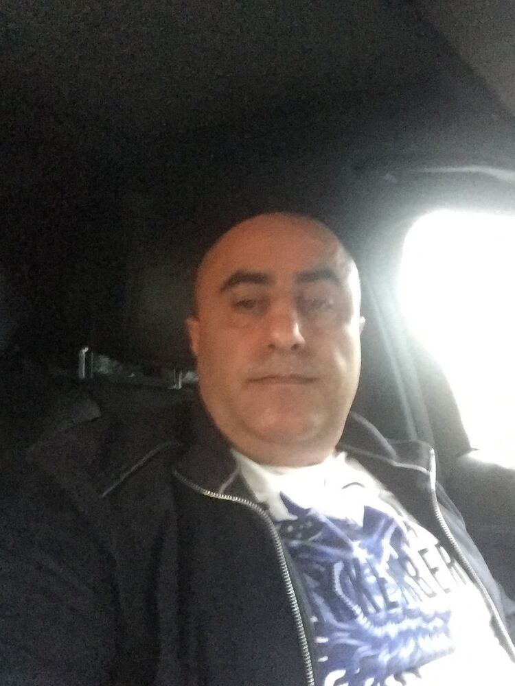  8164410  Garik, 51 ,    