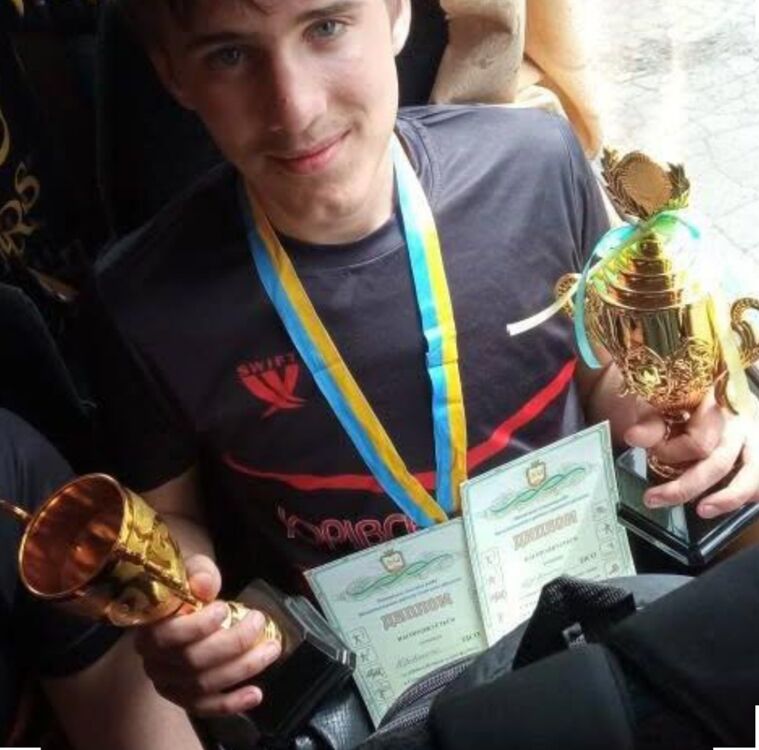  ,   Serhiy, 18 ,   ,   
