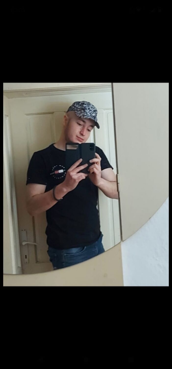  ,   Albert, 37 ,   ,   