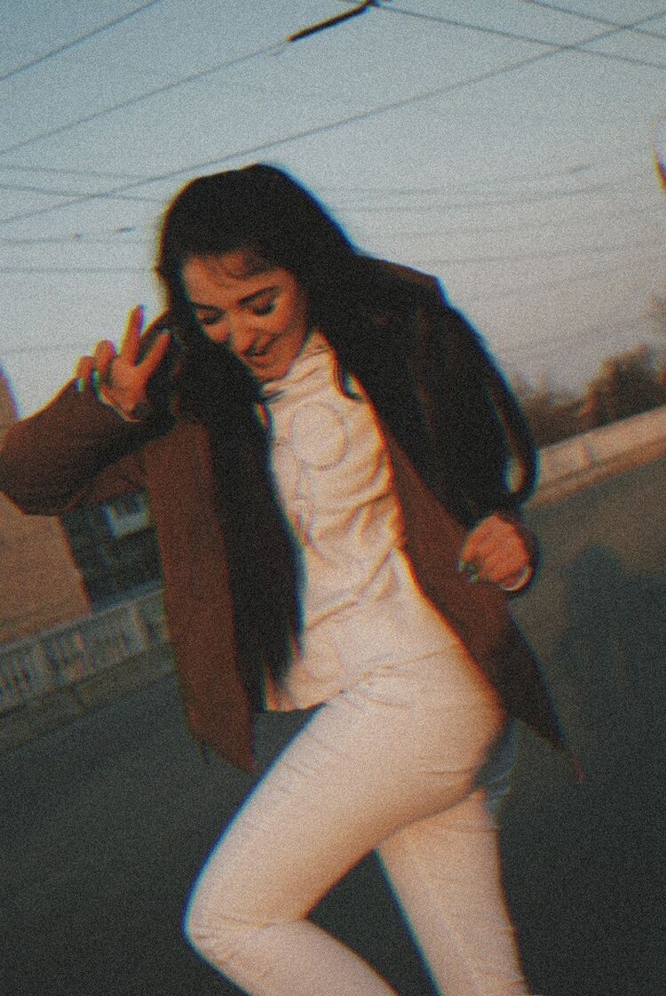 ,   Annika, 24 ,     , c 