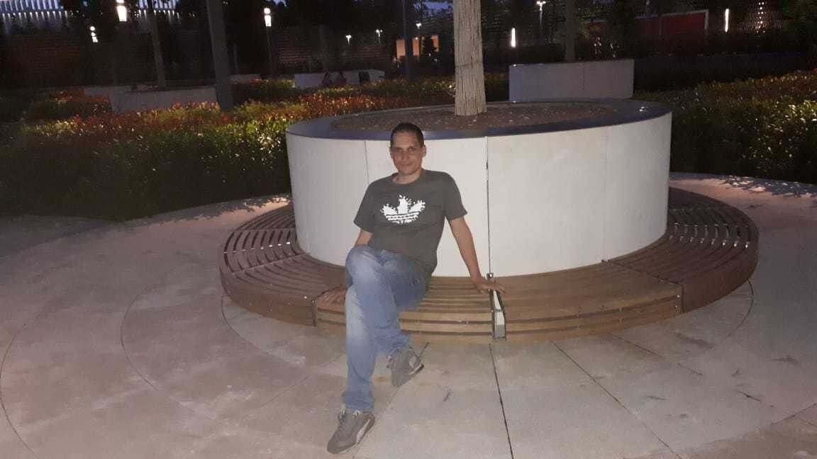  -,   , 37 ,  