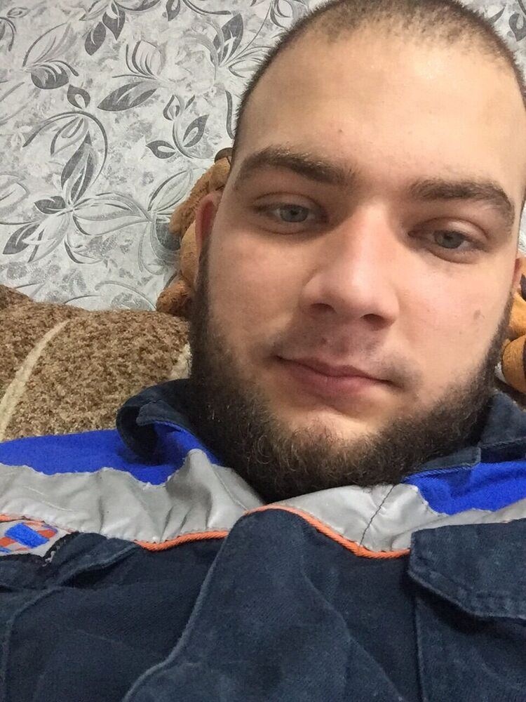 49739630  Lyuty, 25 ,    