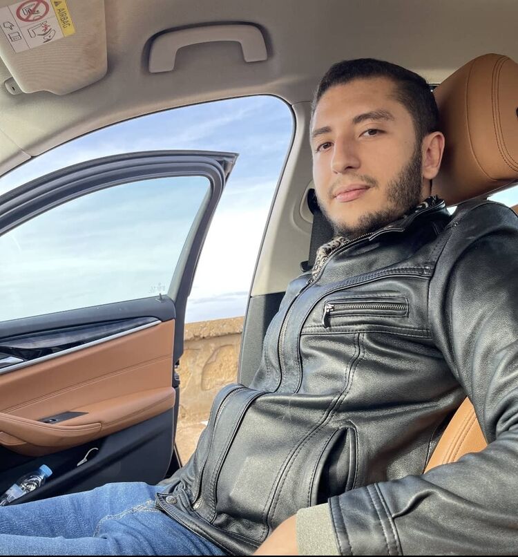  ,   Yacine, 31 ,   ,   