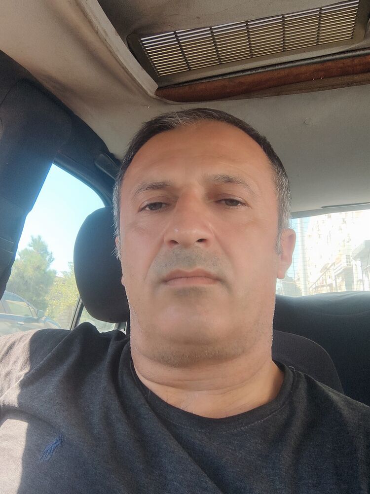  54148810  Azer, 51 ,    