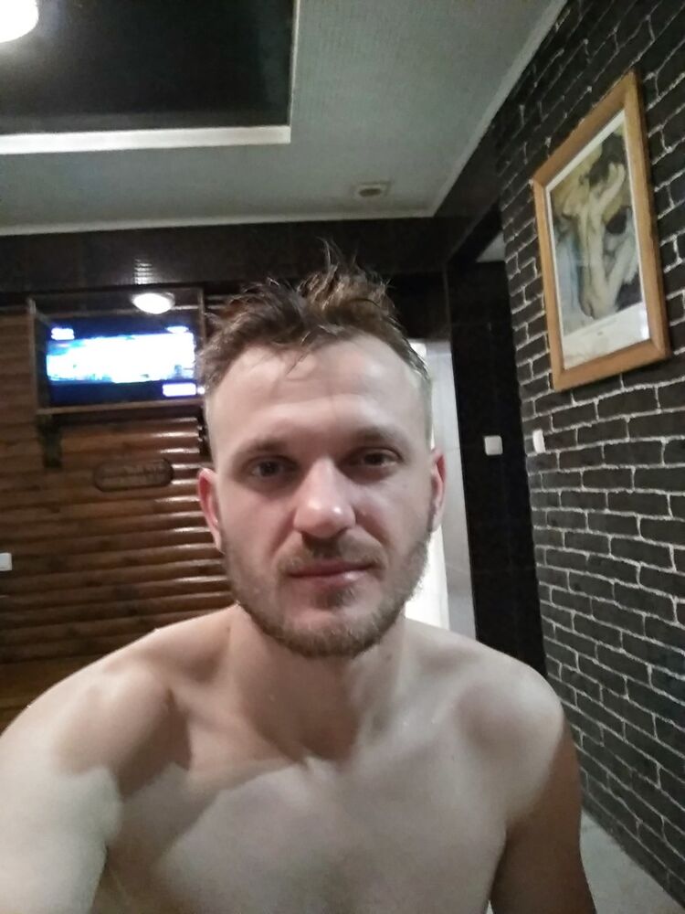  18735920  Ghenadi, 31 ,    