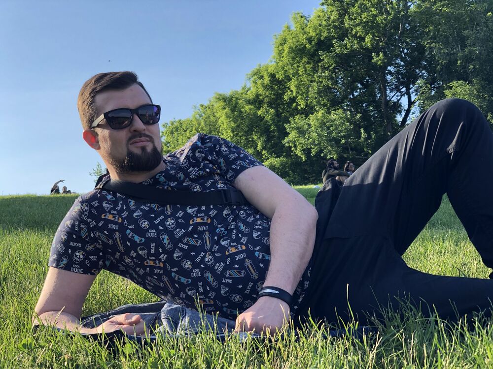  31089560  Ivan, 38 ,    