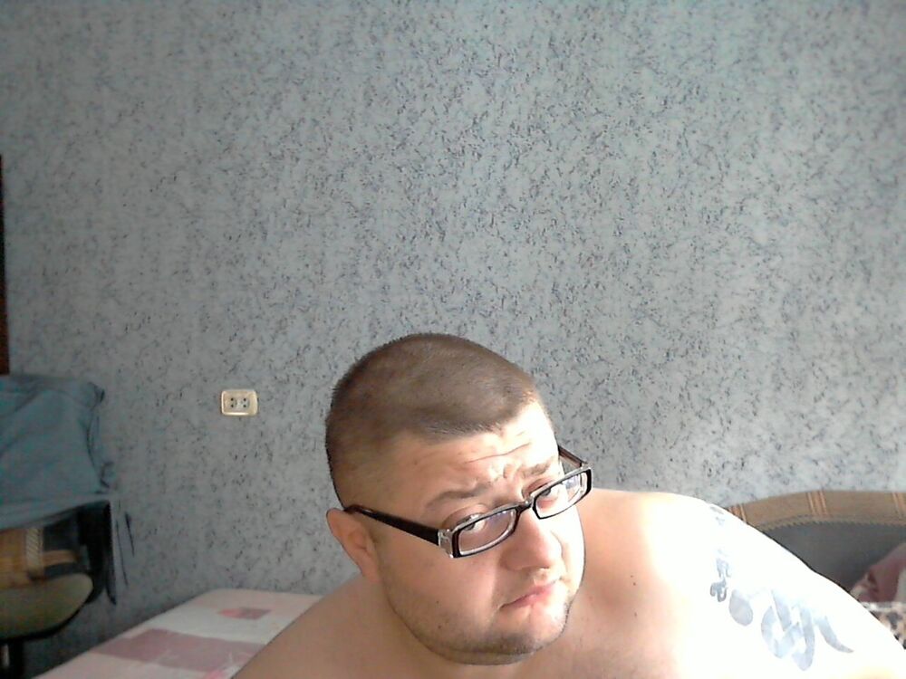  6444350  Dima19, 46 ,    