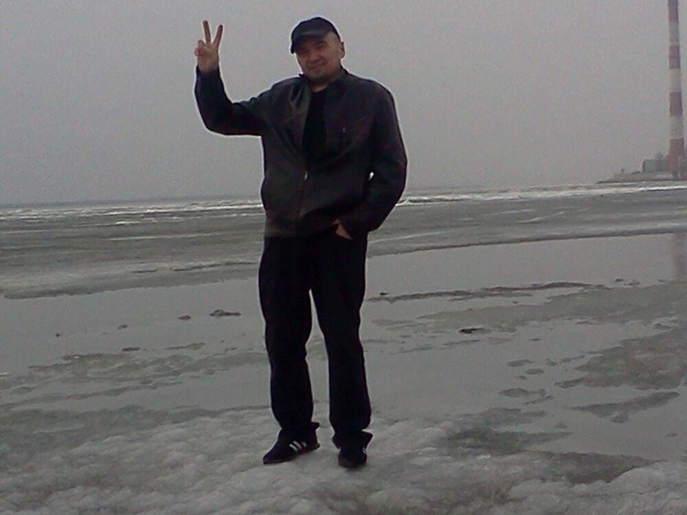  22759910  Evgenii, 48 ,    