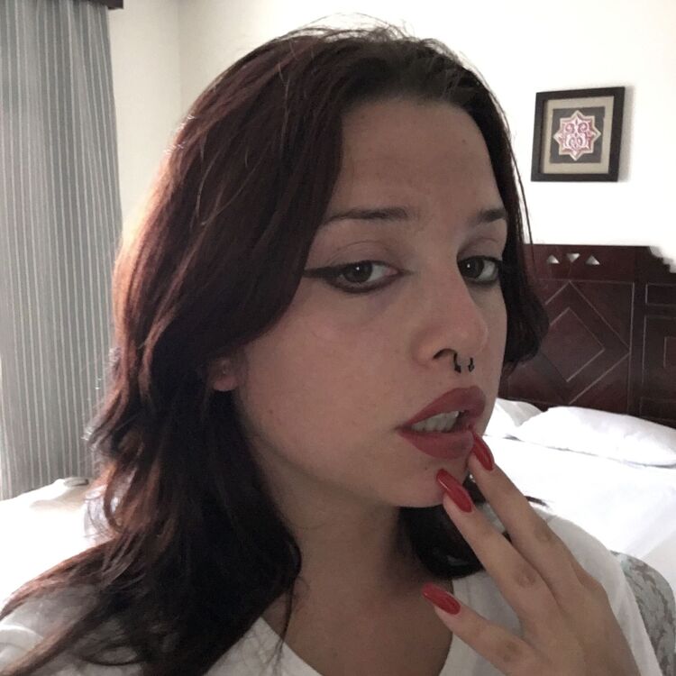  ,   Anya, 22 ,   ,   