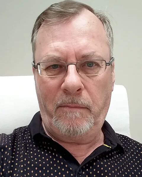  51989220  Hamilton, 53 ,    