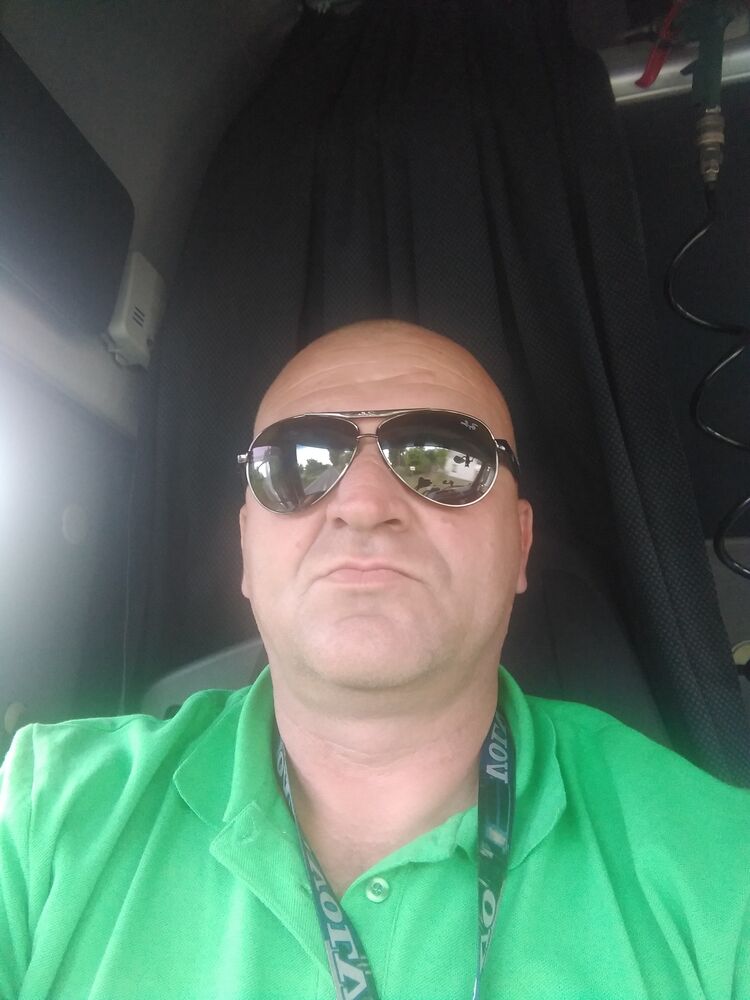  48015270  Zeks, 47 ,    Kraljevo