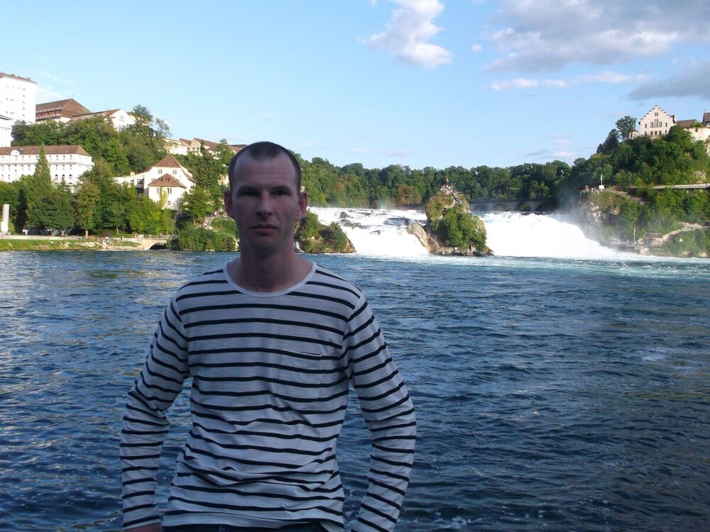  21018920  Deniss, 40 ,    