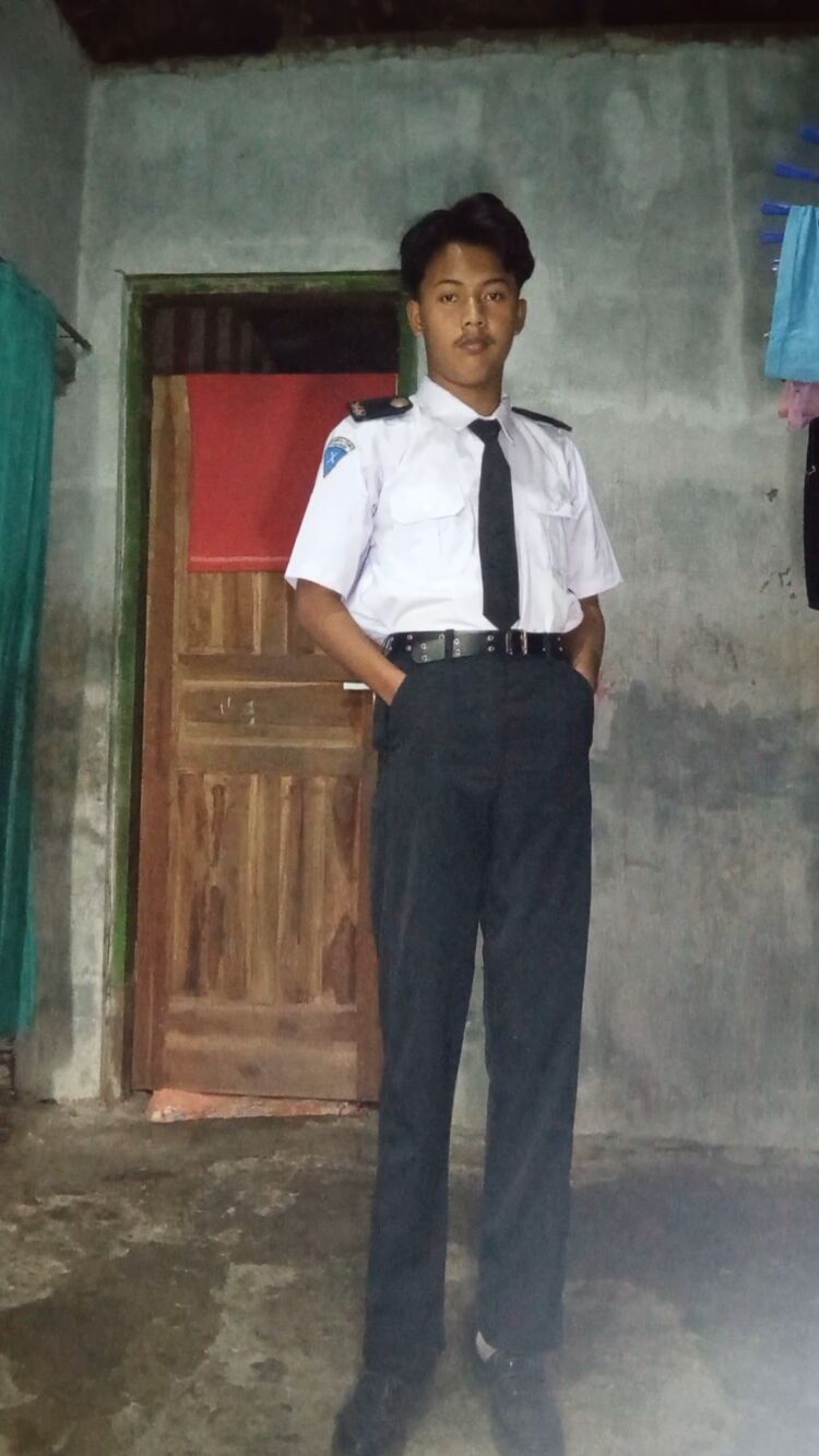  Cikupa,   Fahmi, 20 ,   ,   