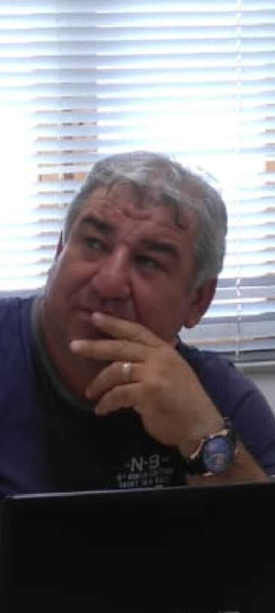  45283760  Savas, 53 ,     