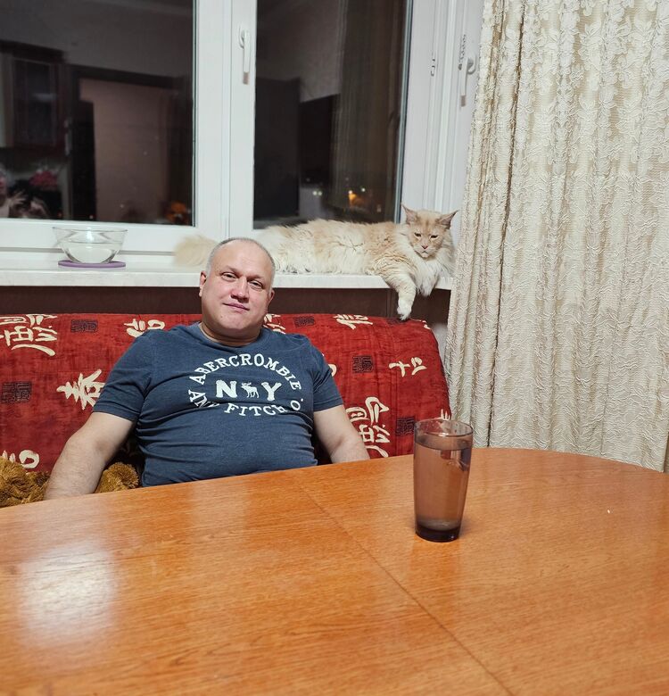  40908440  Sergey, 50 ,    