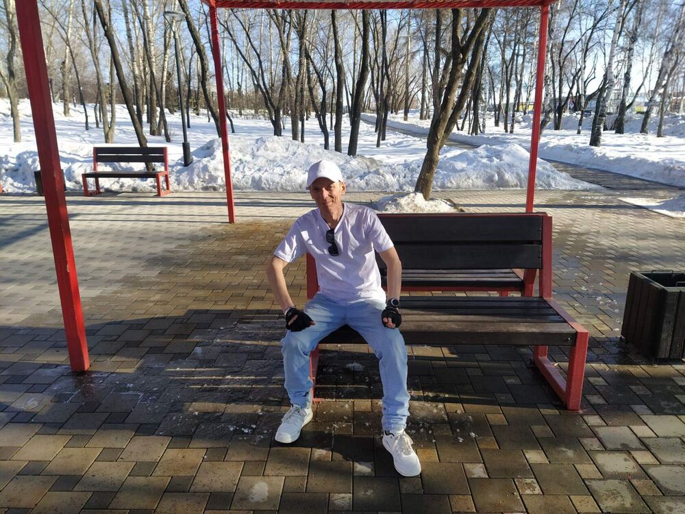 53522580  Sergei, 43 ,    