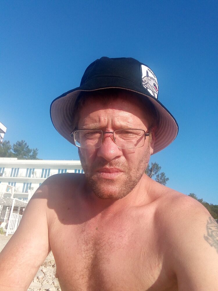   ,   Regisser, 45 ,   ,   