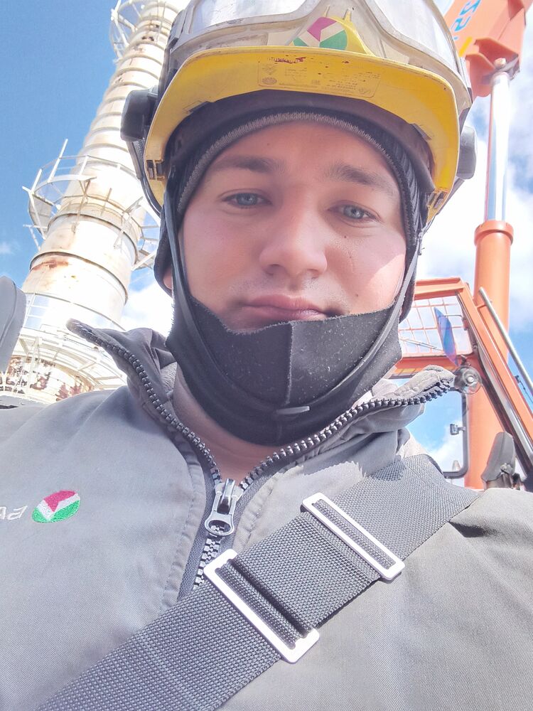  26510220  Razil, 31 ,    